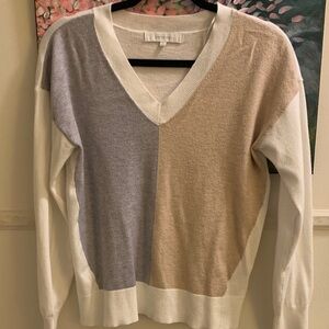 Verve Ami V-Neck Sweater in Cream and Gray
